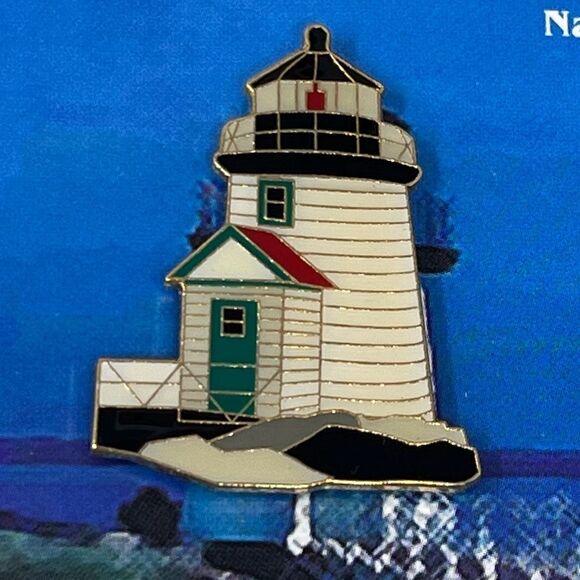 Collectible Enamel plated on 14 K Gold Massachusetts Lighthouse pins 2003 - Picture 3 of 14